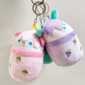 Brelok do kluczy z kubkiem do herbaty mlecznej