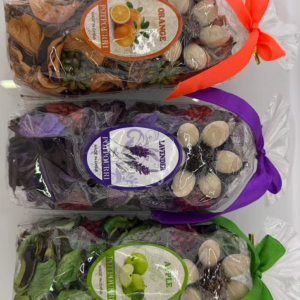 Suszone kwiaty: róże, truskawki, lawenda, cytryny, jabłka, słodkie pomarańcze